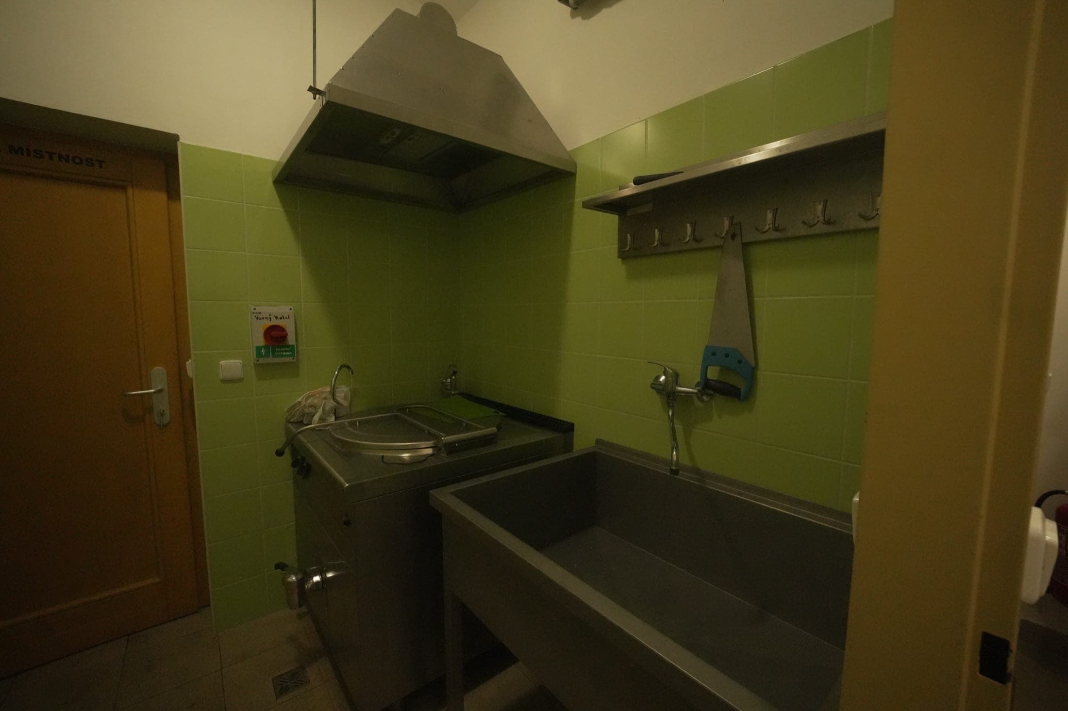 Zpracovna zvěře s nerezovým vybavením